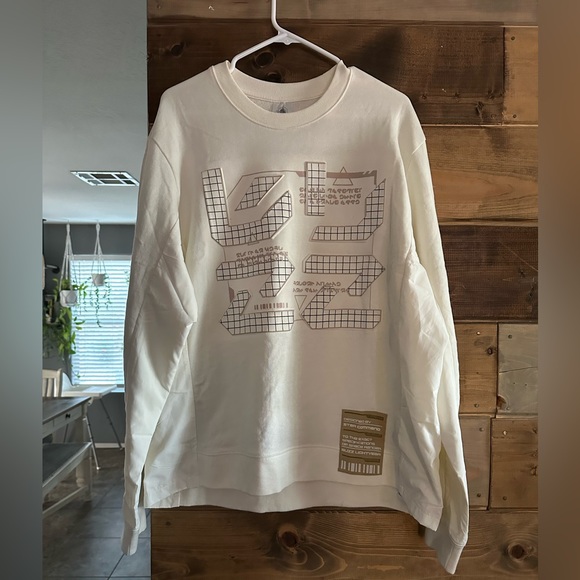 Disney Buzz Lightyear Star Command long sleeve crew Large NWT - Picture 1 of 4